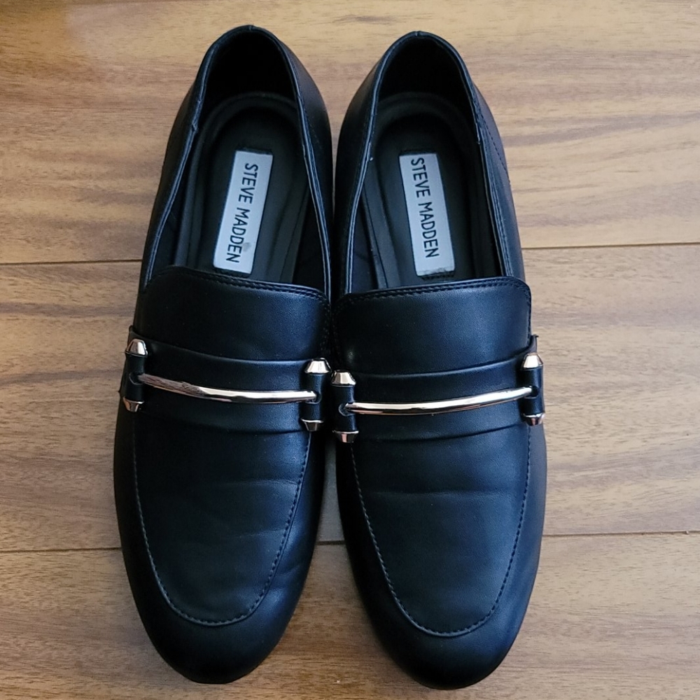 Steve Madden Black Loafer (Women's Size 8)